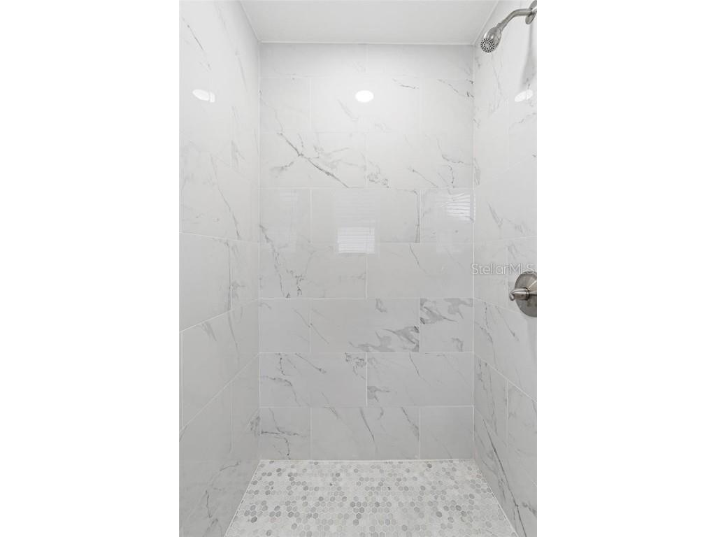 7202 8th Avenue N Saint Petersburg FL 33710 TB8367443 image32