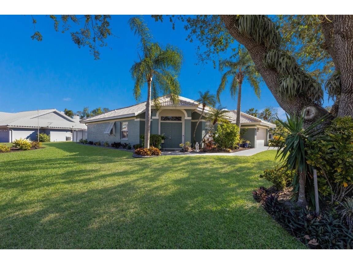 7203 41st Court E Sarasota FL 34243 A4635005 image1