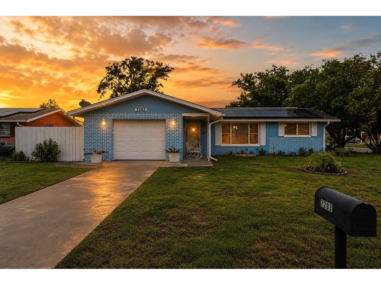 7203 Cherry Laurel Drive Port Richey FL 34668 W7887707 image1
