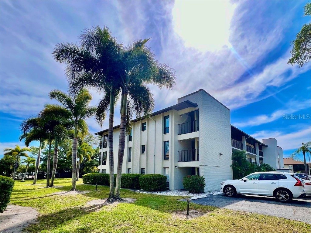 7203 Curtiss Avenue #1A Sarasota FL 34231 A4605455 image1