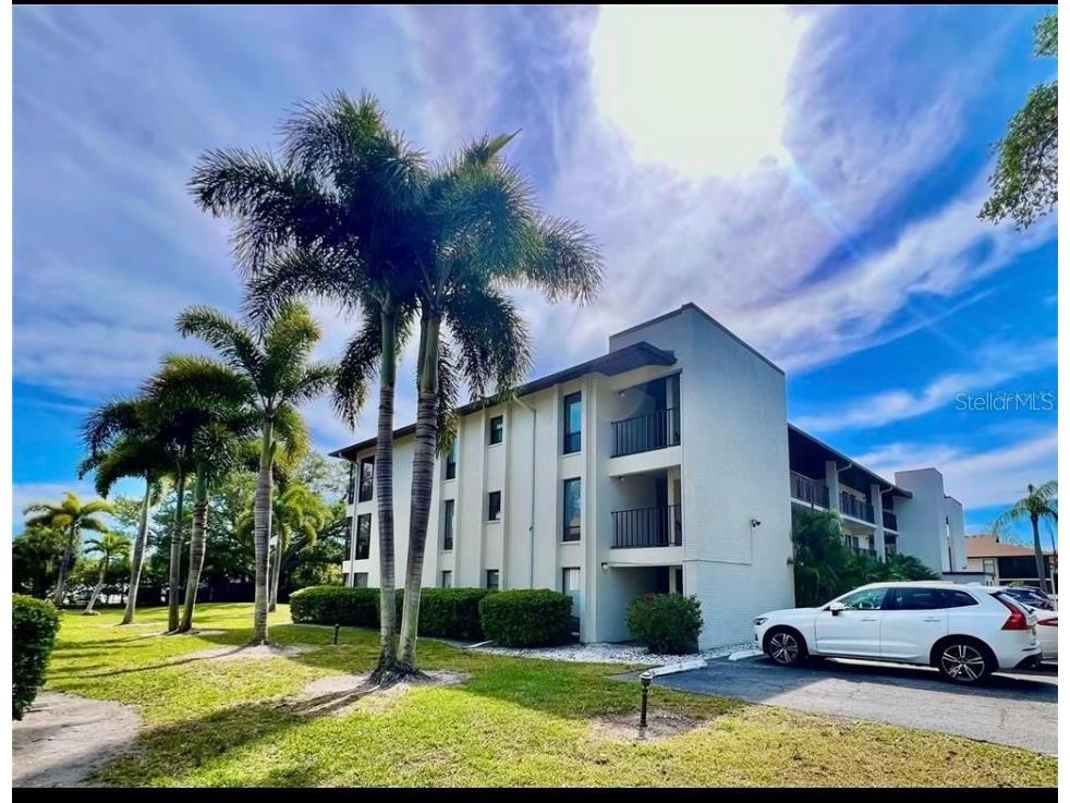7203 Curtiss Avenue #1A Sarasota FL 34231 A4686783 image1