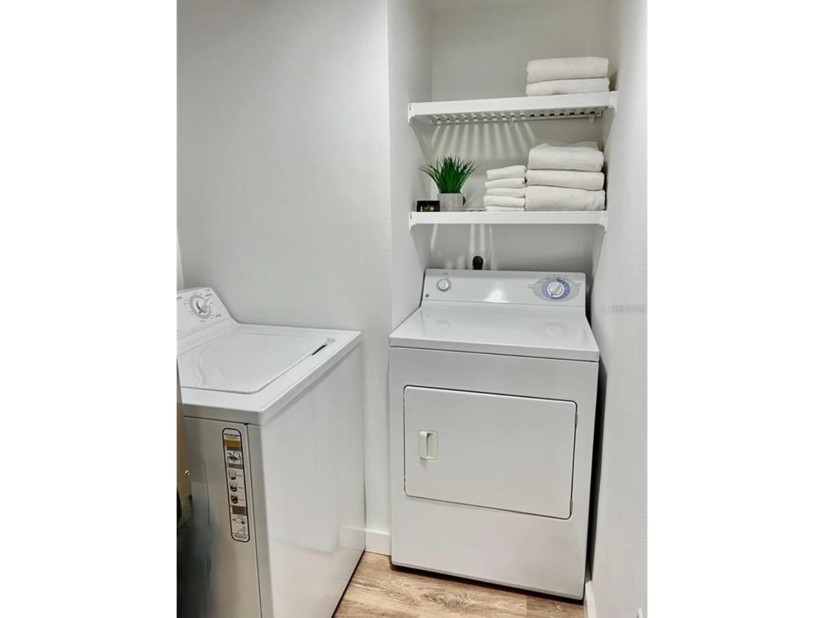 7203 Curtiss Avenue #1A Sarasota FL 34231 A4686783 image18