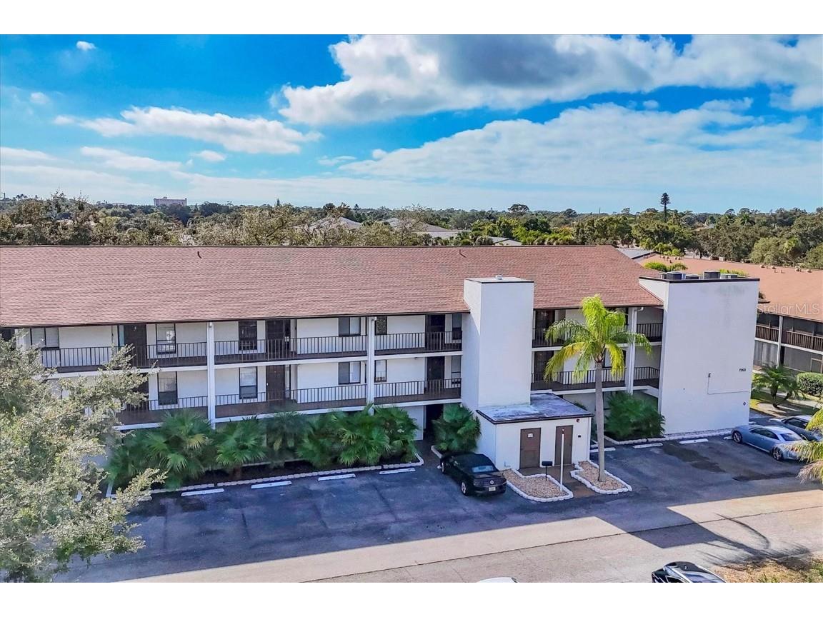 7203 Curtiss Avenue #1C Sarasota FL 34231 A4674269 image1