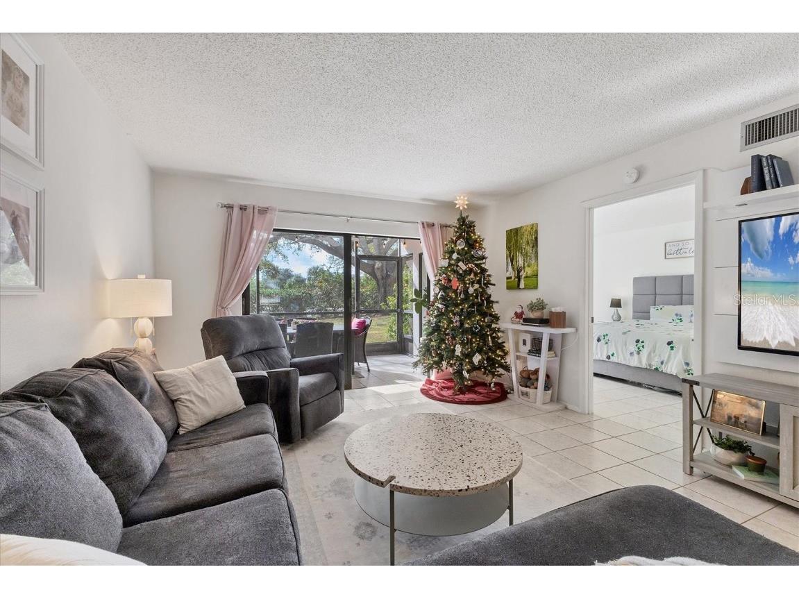 7203 Curtiss Avenue #1C Sarasota FL 34231 A4674269 image10