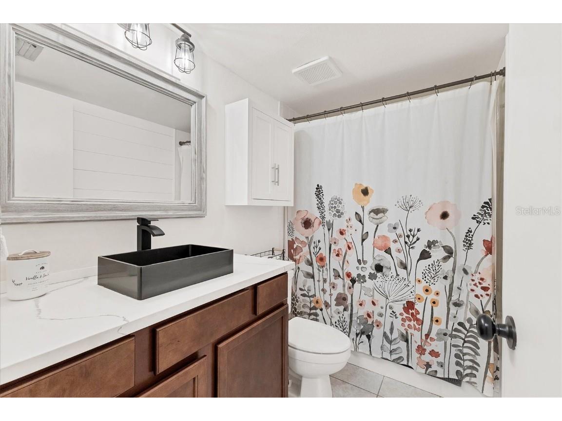 7203 Curtiss Avenue #1C Sarasota FL 34231 A4674269 image18