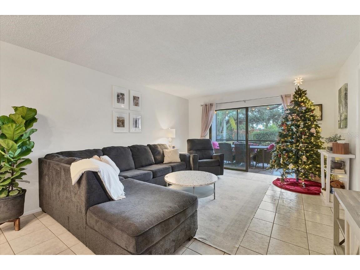 7203 Curtiss Avenue #1C Sarasota FL 34231 A4674269 image9