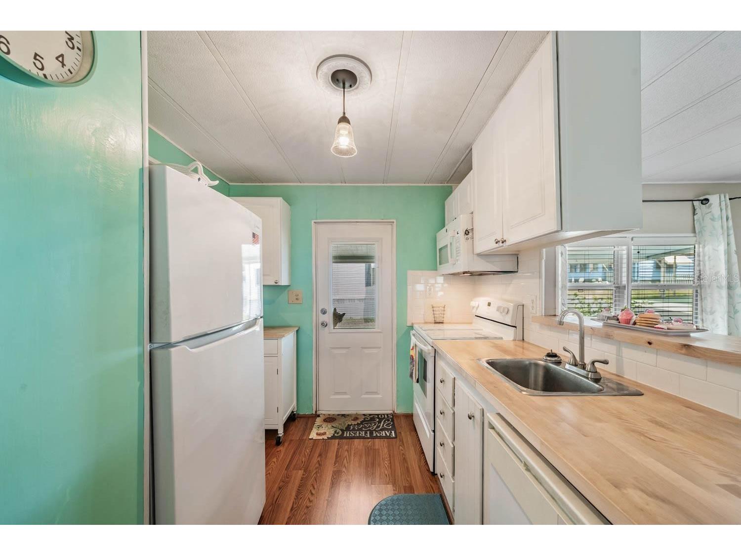 7203 El Meyers Street Zephyrhills FL 33541 TB8505916 image6