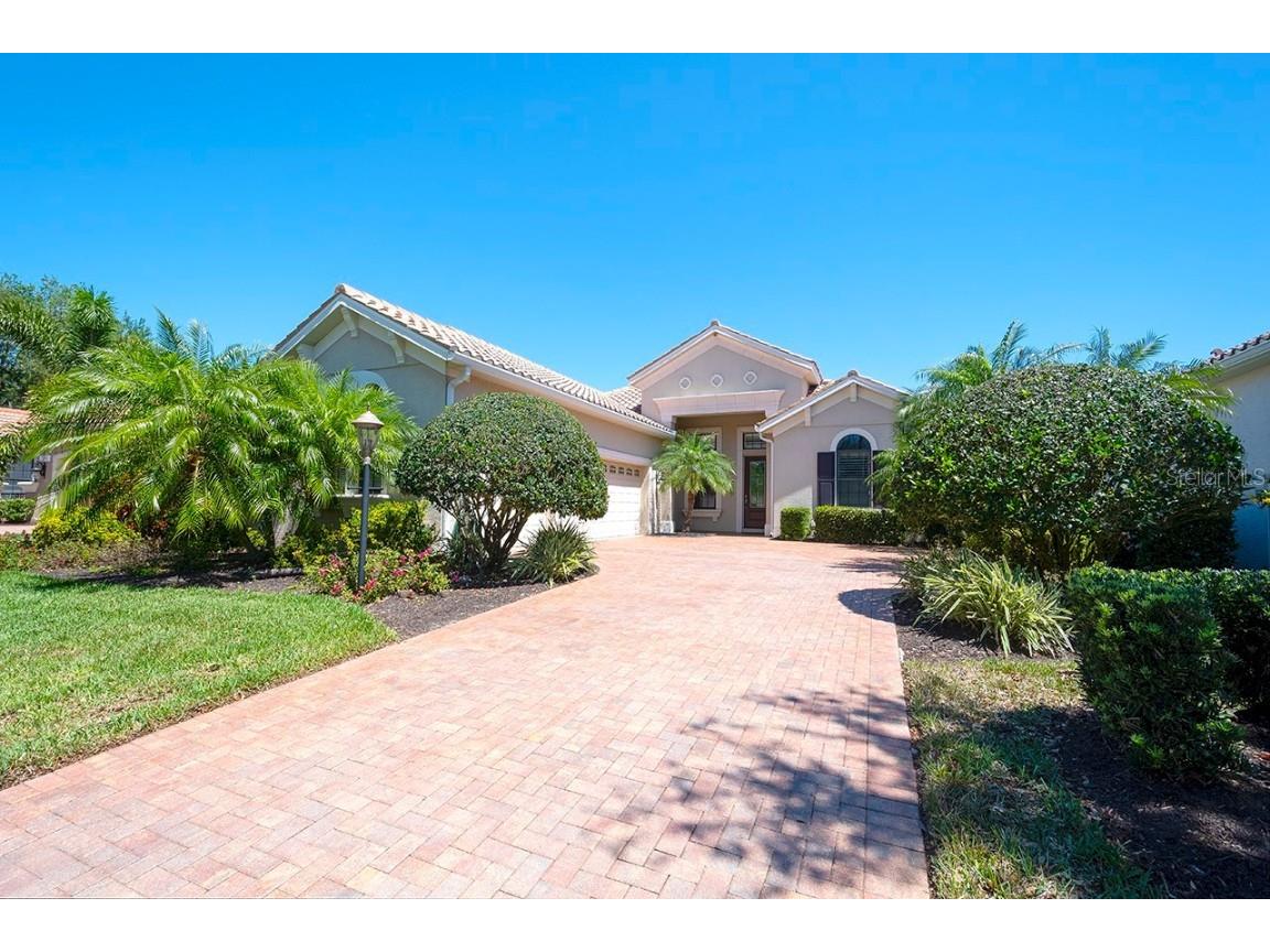 7203 Lake Forest Glen Lakewood Ranch FL 34202 A4605703 image1