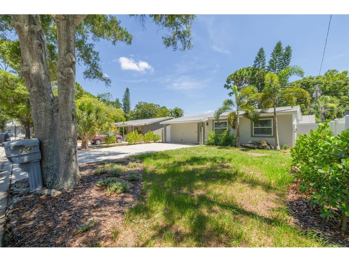 7204 51st Avenue N Saint Petersburg FL 33709 U8247179 image1