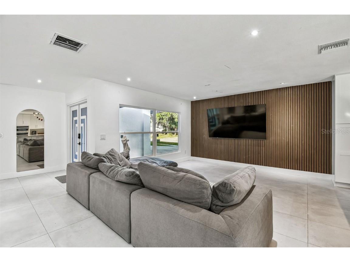 7204 Branchwood Court Tampa FL 33615 TB8447709 image12