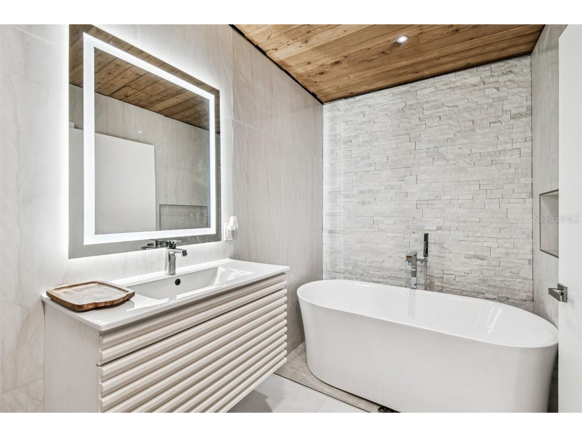 7204 Branchwood Court Tampa FL 33615 TB8447709 image22