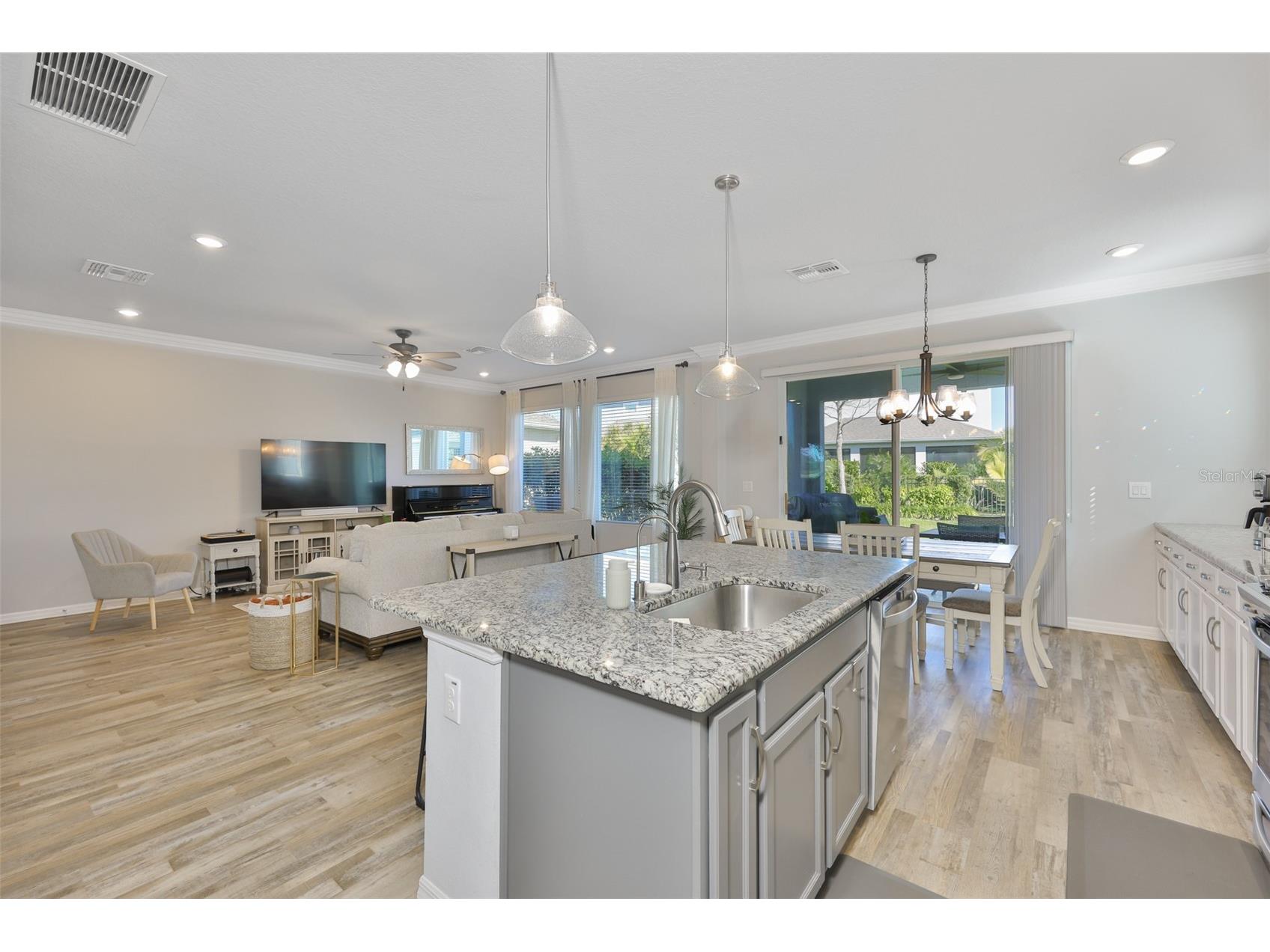 7204 Paradiso Drive Apollo Beach FL 33572 TB8468038 image9