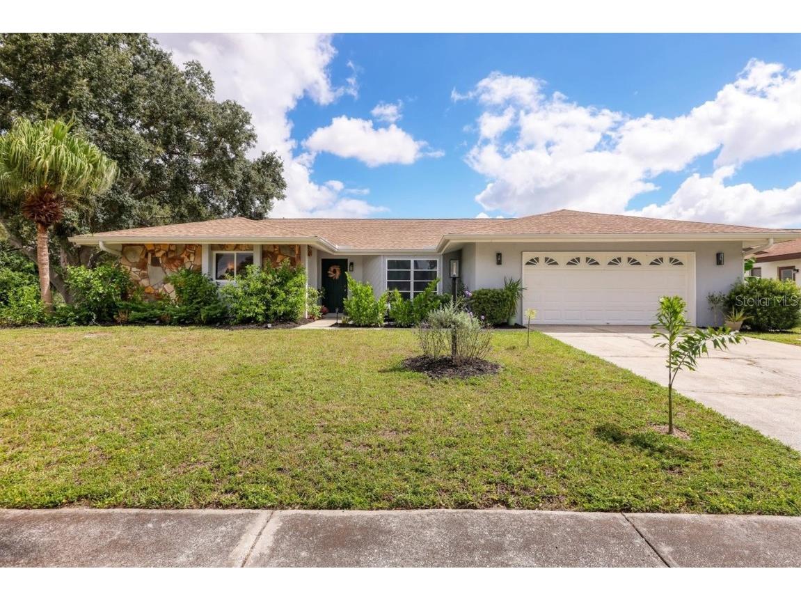7205 Alderwood Drive Sarasota FL 34243 A4666065 image1