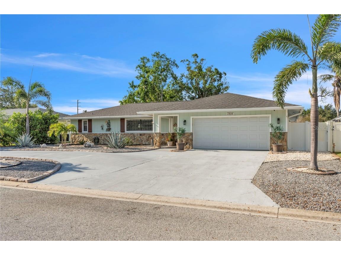 7205 Pointe West Boulevard Bradenton FL 34209 A4653362 image1