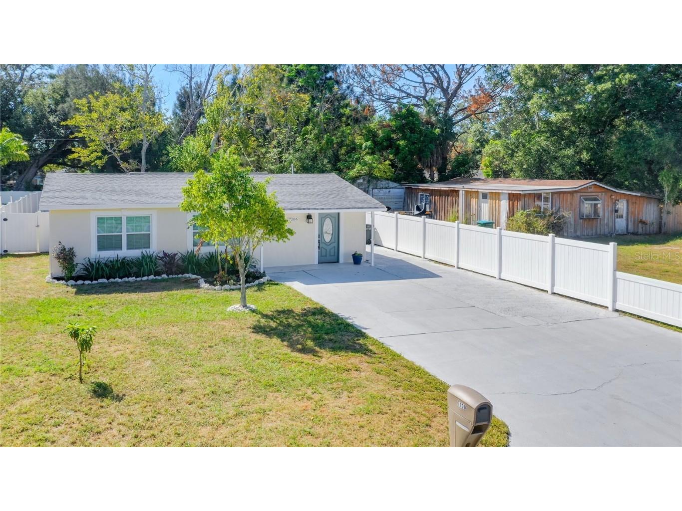 7206 50th Avenue N Saint Petersburg FL 33709 U8219767 image1