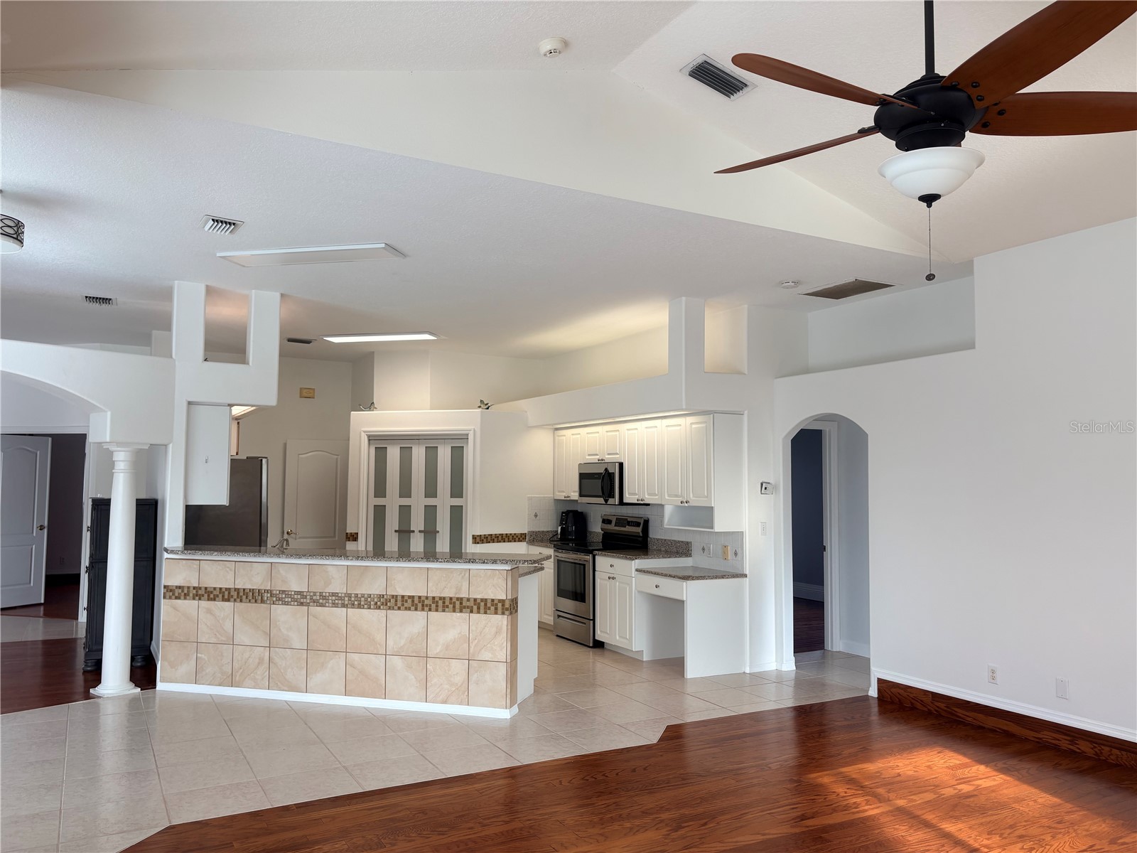 7207 39th Lane E Sarasota FL 34243 A4684258 image11