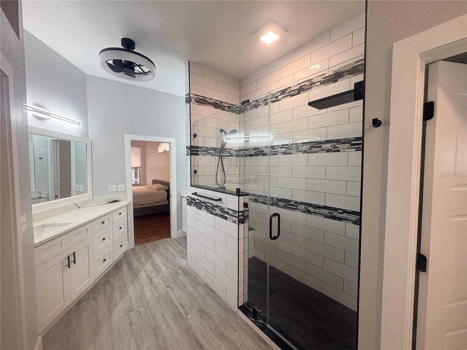 7207 39th Lane E Sarasota FL 34243 A4684258 image18