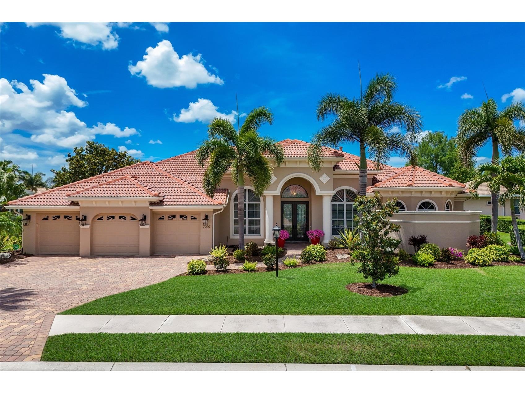 7207 Ashland Glen Lakewood Ranch FL 34202 A4691813 image1
