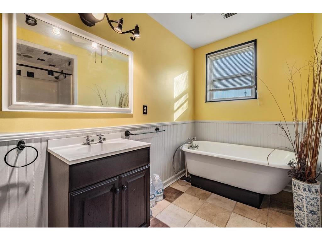 7207 Elwood Road Zephyrhills FL 33540 TB8446889 image8