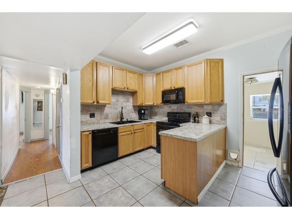 7207 S West Shore Boulevard Tampa FL 33616 A4691401 image10