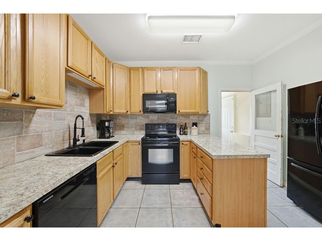 7207 S West Shore Boulevard Tampa FL 33616 A4691401 image11
