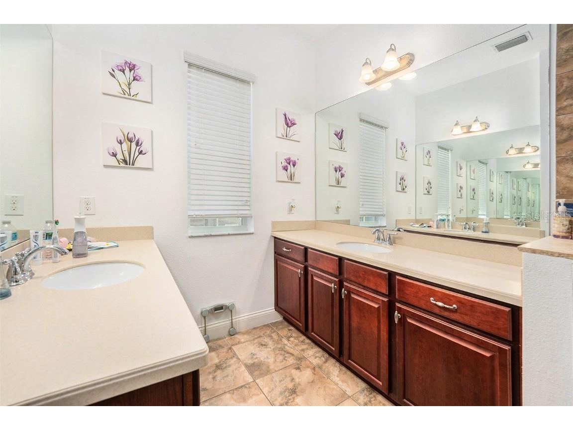 7209 101st Lane Seminole FL 33772 TB8430286 image16