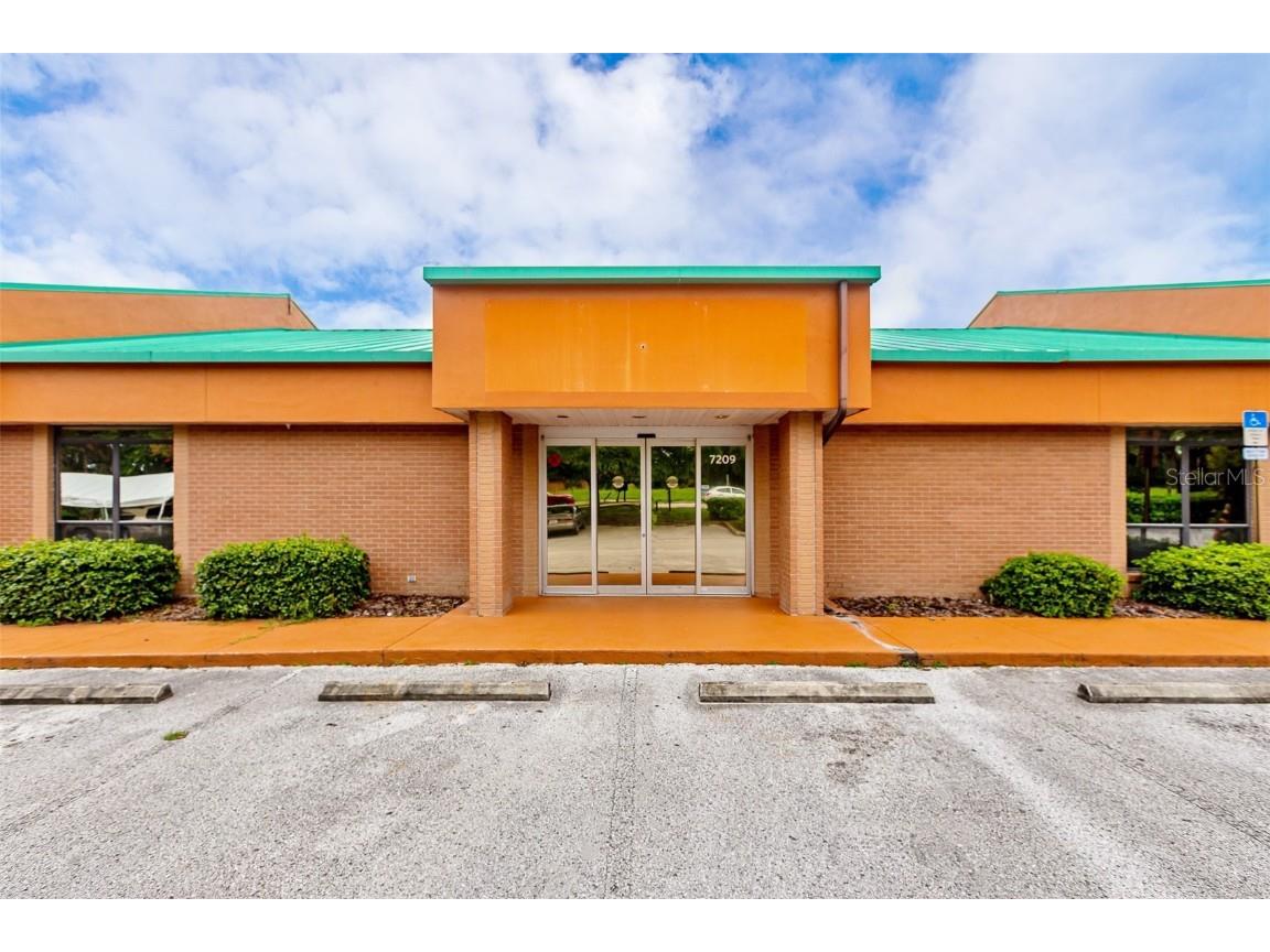 7209 Green Slope Drive Zephyrhills FL 33541 T3393231 image1