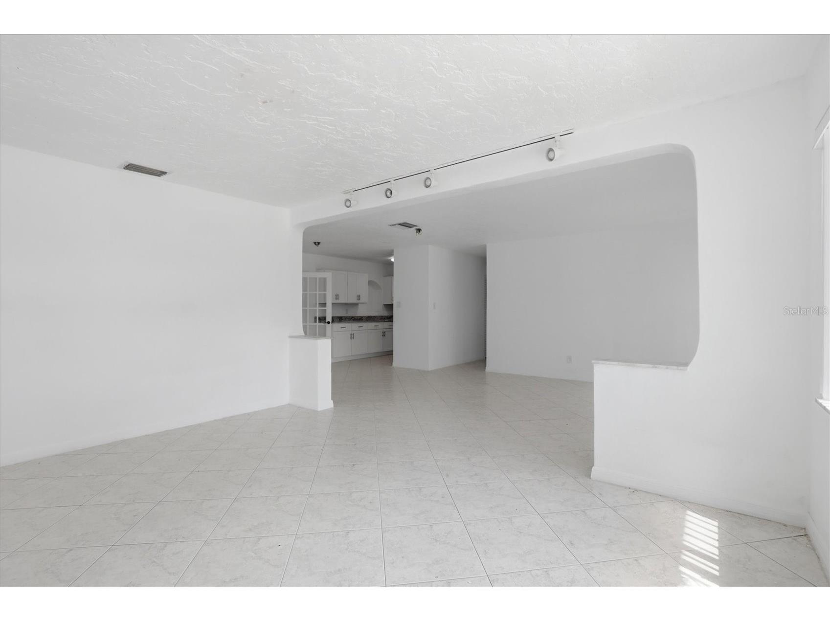 721 Bayshore Drive Tarpon Springs FL 34689 TB8500746 image11