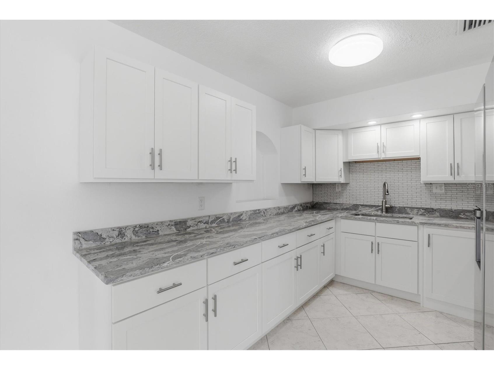 721 Bayshore Drive Tarpon Springs FL 34689 TB8500746 image16