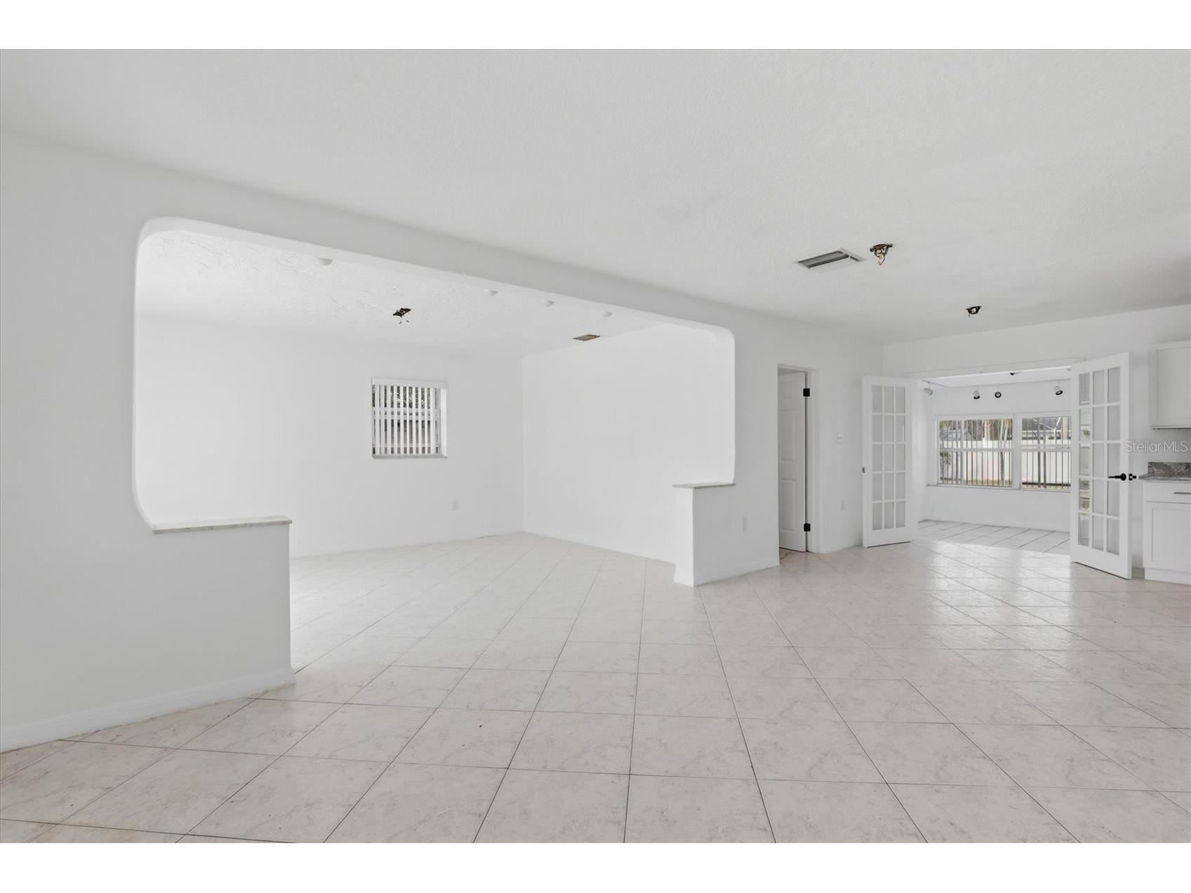 721 Bayshore Drive Tarpon Springs FL 34689 TB8500746 image8