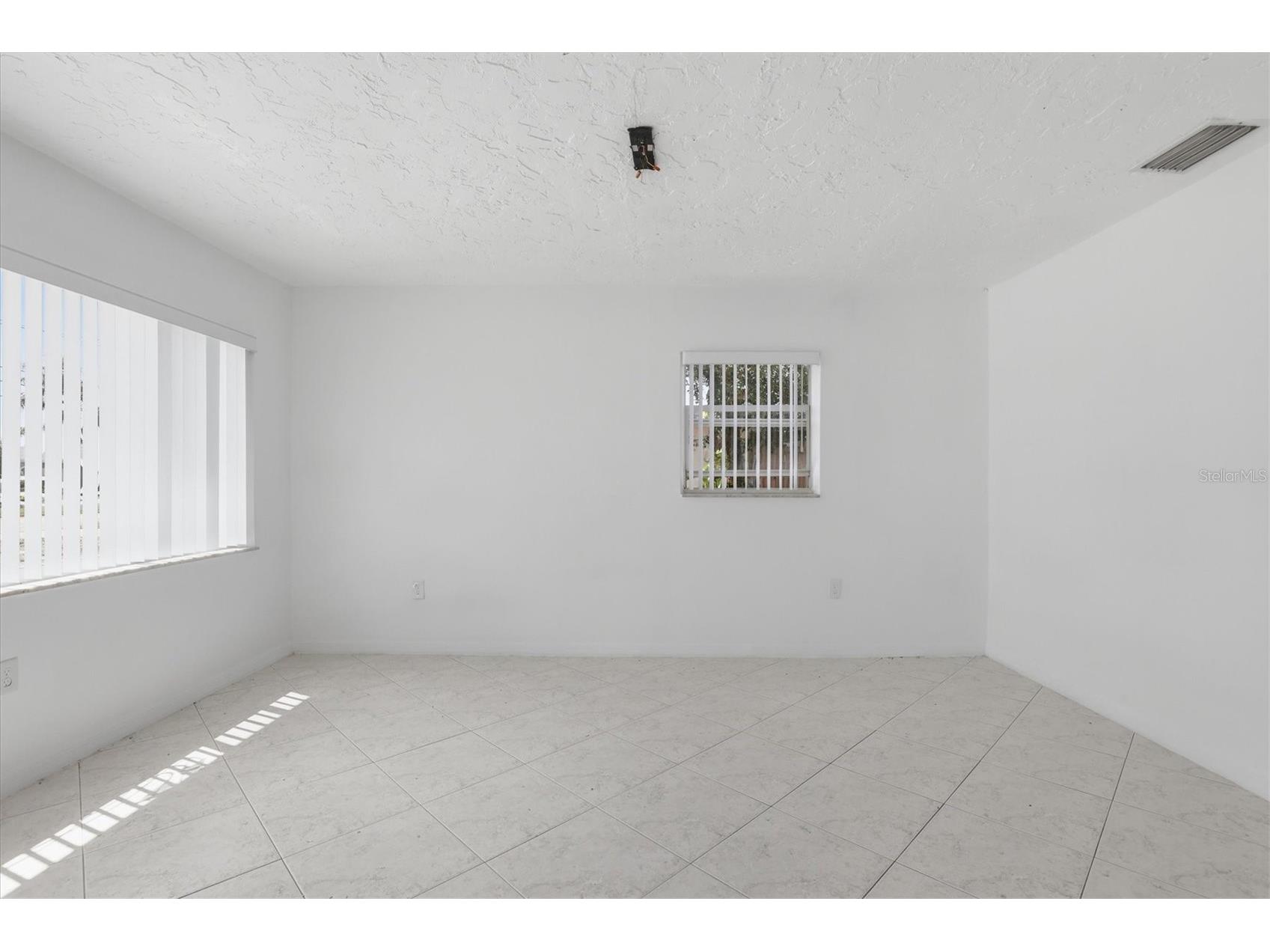 721 Bayshore Drive Tarpon Springs FL 34689 TB8500746 image9