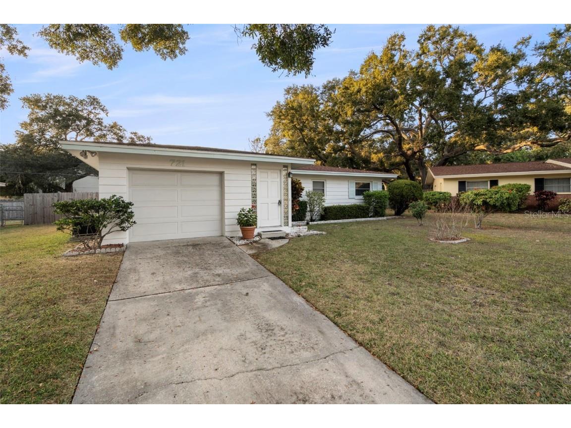 721 Cork Street Largo FL 33770 TB8450928 image1