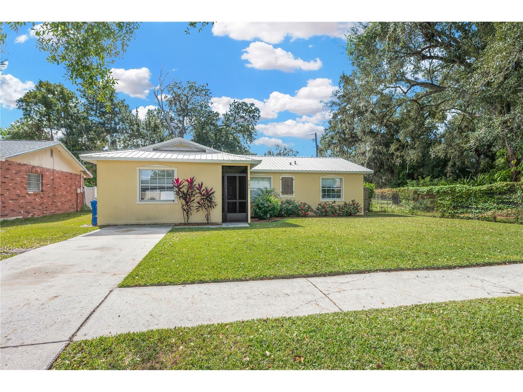 721 Holly Terrace Brandon FL 33511 TB8443698 image1