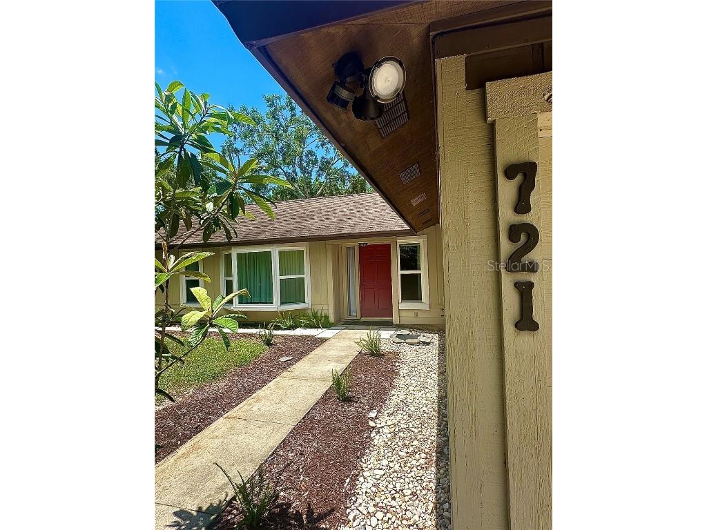 721 Houle Avenue Sarasota FL 34232 - POND A4579028 image1