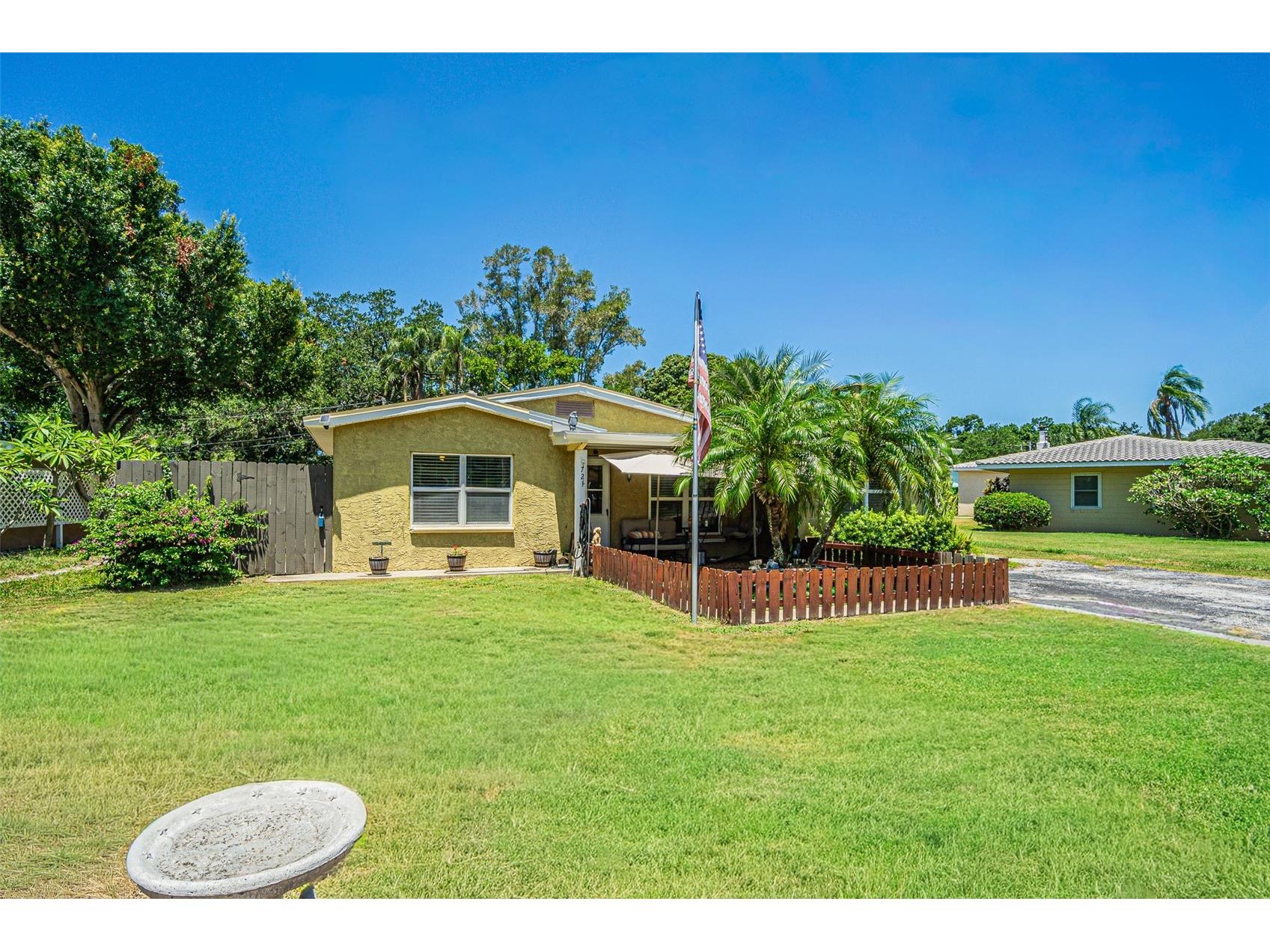 721 Oleander Way S South Pasadena FL 33707 TB8517805 image1
