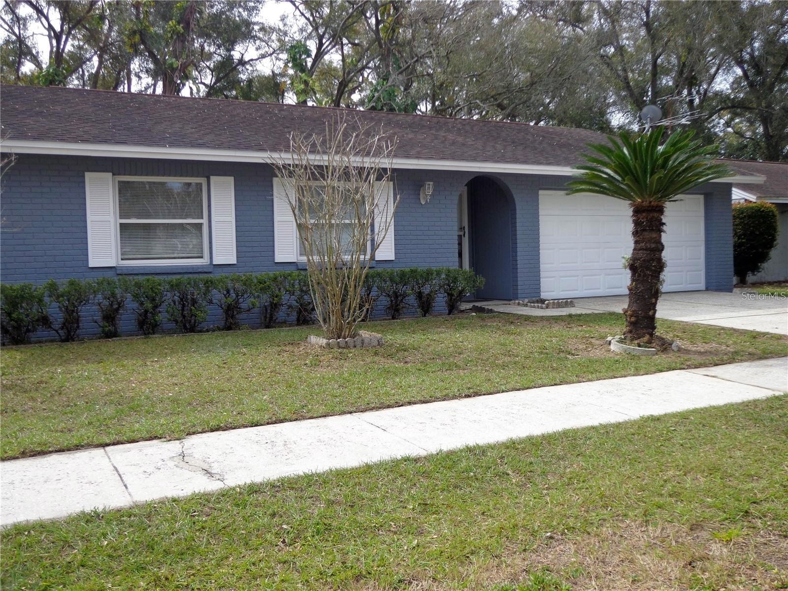 721 Regent Circle S Brandon FL 33511 TB8517036 image1