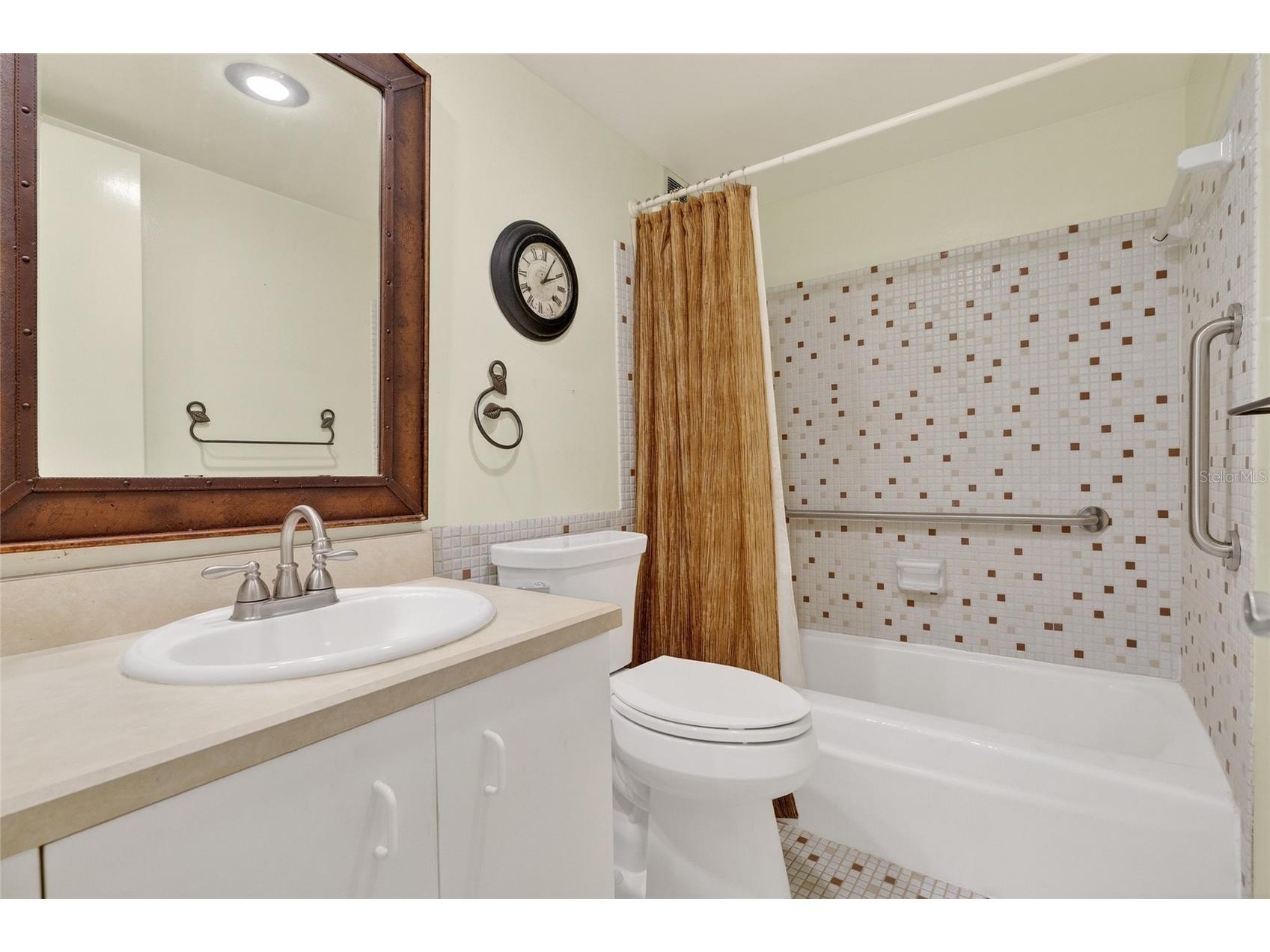721 S Beach Street #207A Daytona Beach FL 32114 V4946792 image22