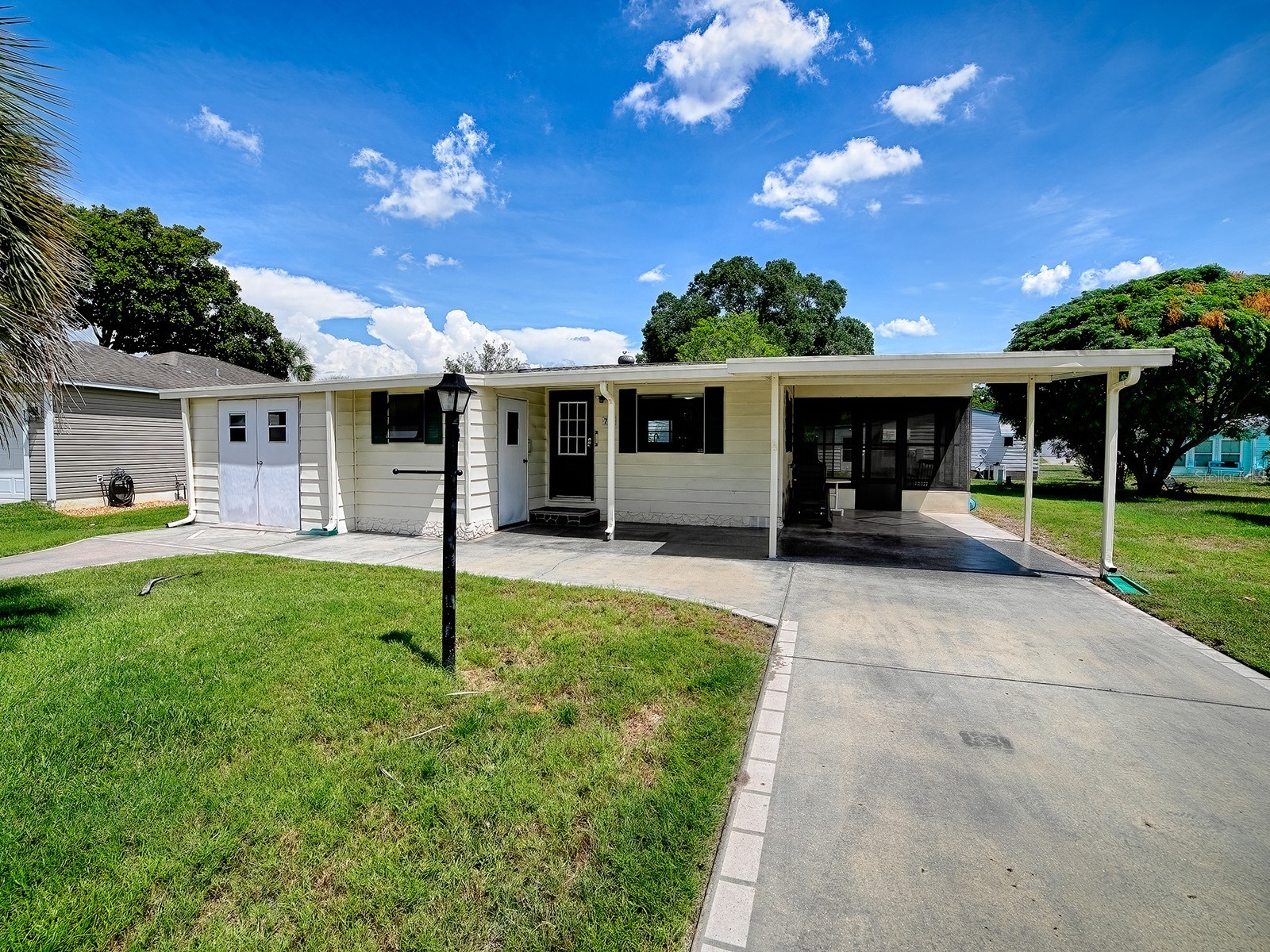 721 Sharon Drive Lady Lake FL 32159 G5114417 image2