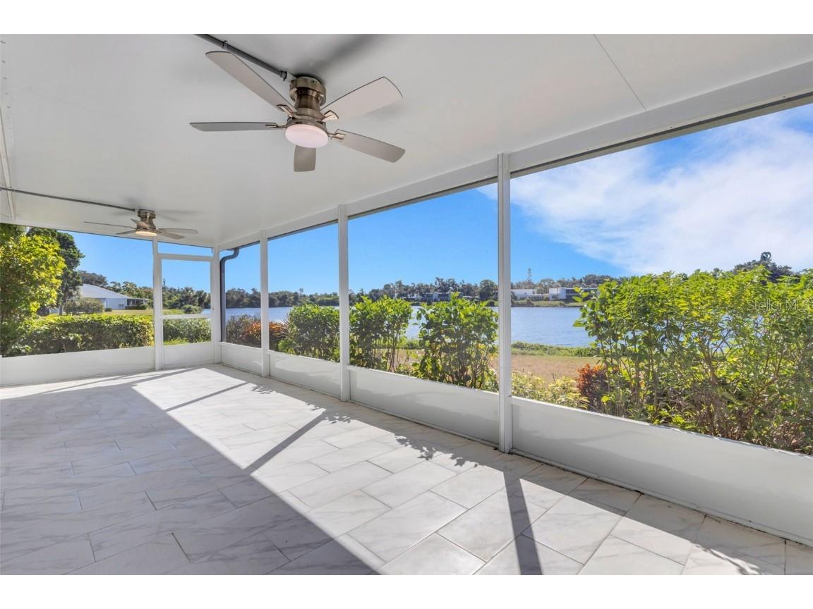 721 Spring Lakes Boulevard Bradenton FL 34210 A4669377 image4