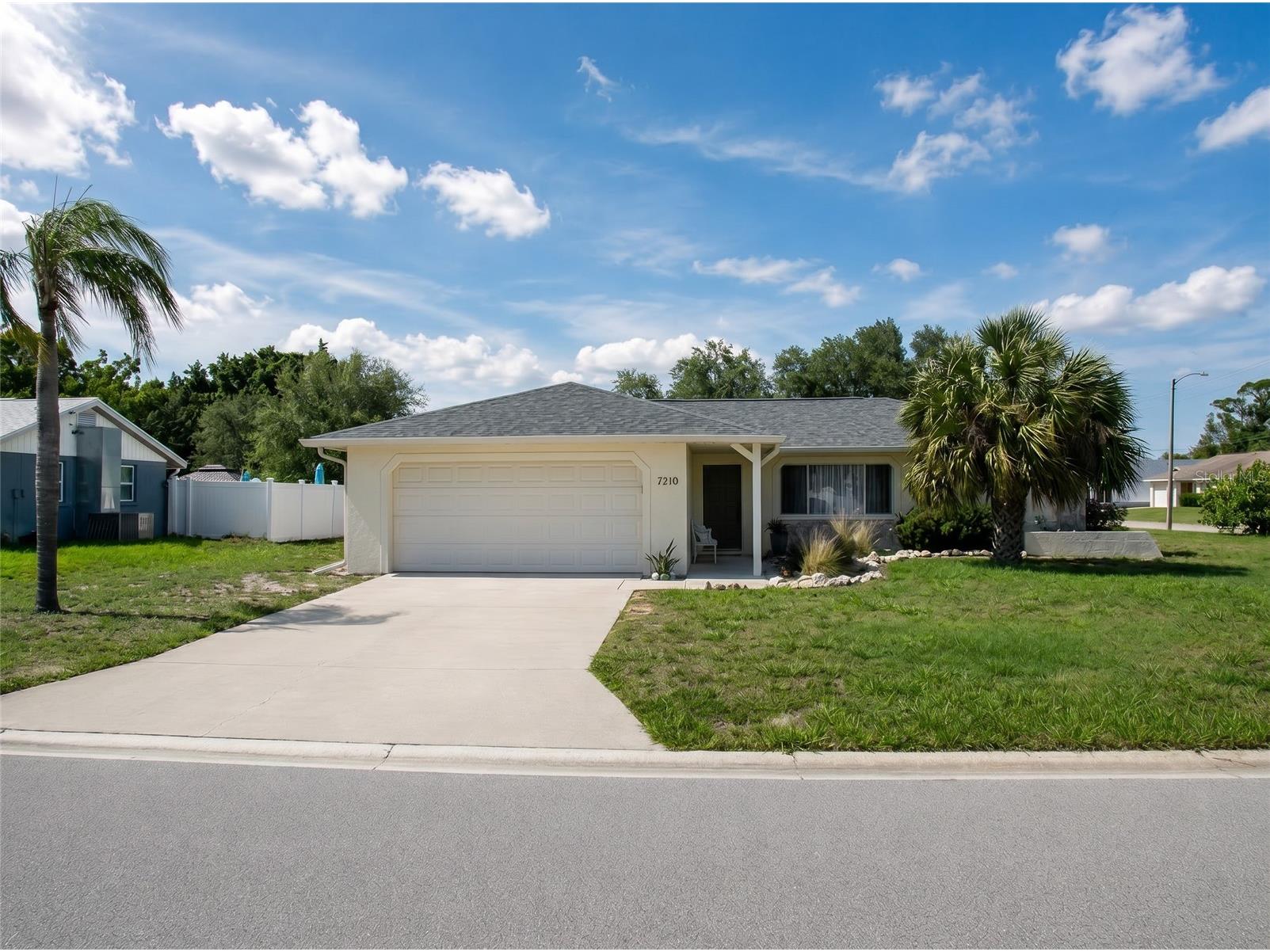 7210 8th Avenue Loop W Bradenton FL 34209 A4695300 image1