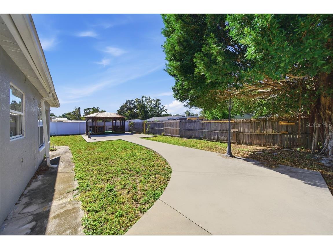 7210 Dr Martin Luther King Jr Street N Saint Petersburg FL 33702 TB8458198 image20
