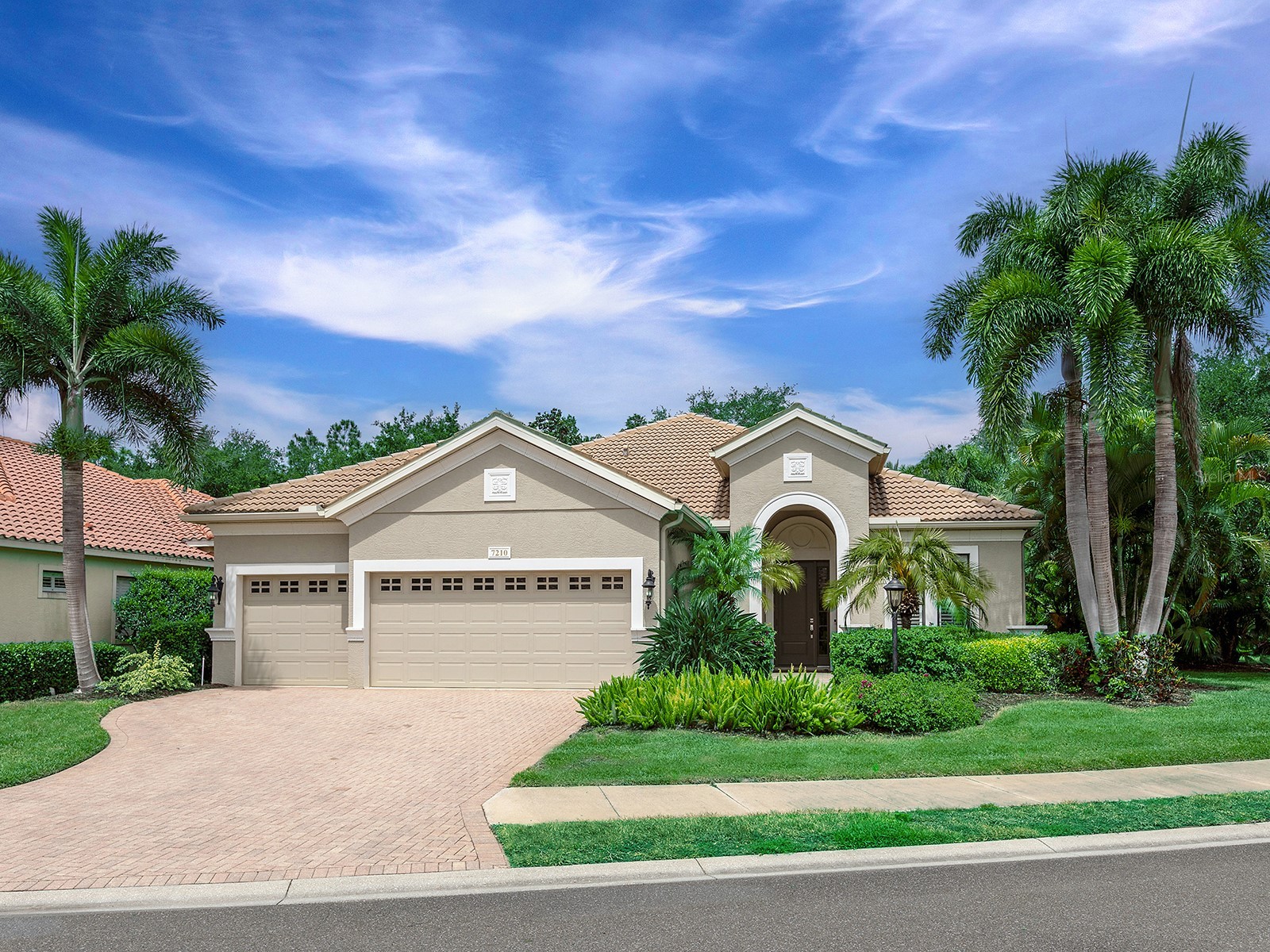 7210 Lake Forest Glen Lakewood Ranch FL 34202 A4693706 image1