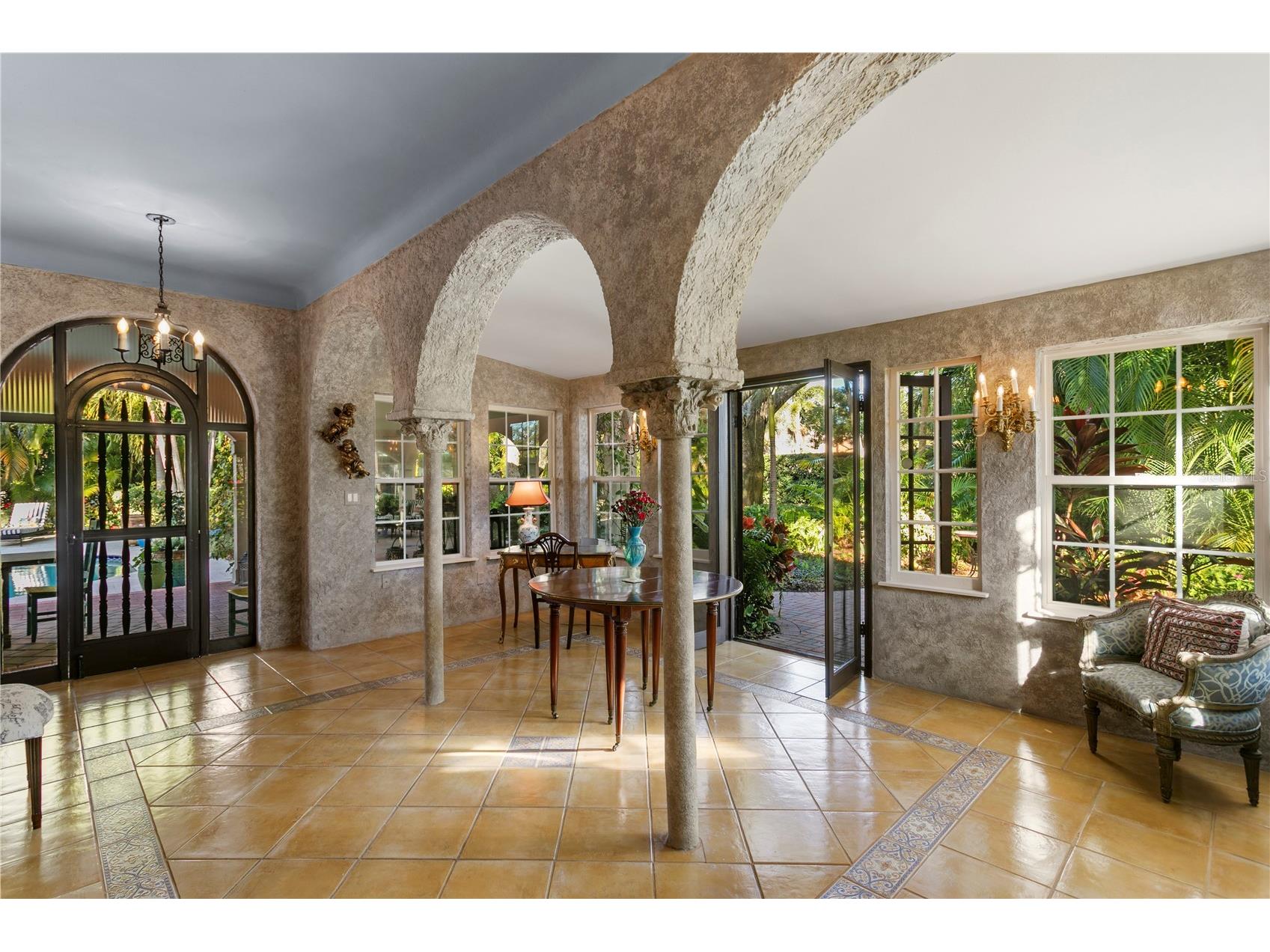 7211 3rd Avenue S Saint Petersburg FL 33707 TB8470752 image25