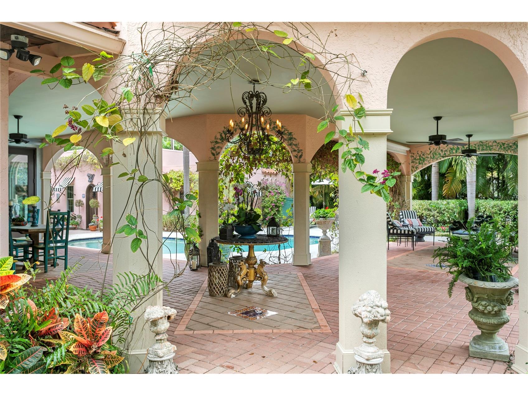 7211 3rd Avenue S Saint Petersburg FL 33707 TB8470752 image43