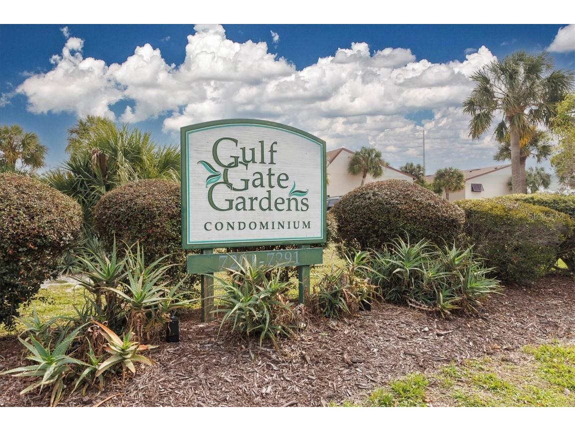 7211 Cloister Dr #101 Sarasota FL 34231 A4596065 image1