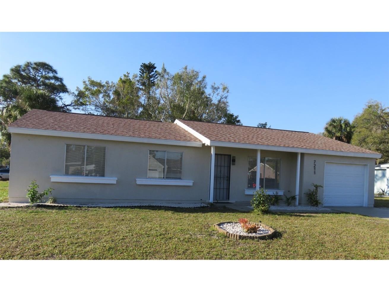 7211 Elyton Drive North Port FL 34287 C7488527 image1