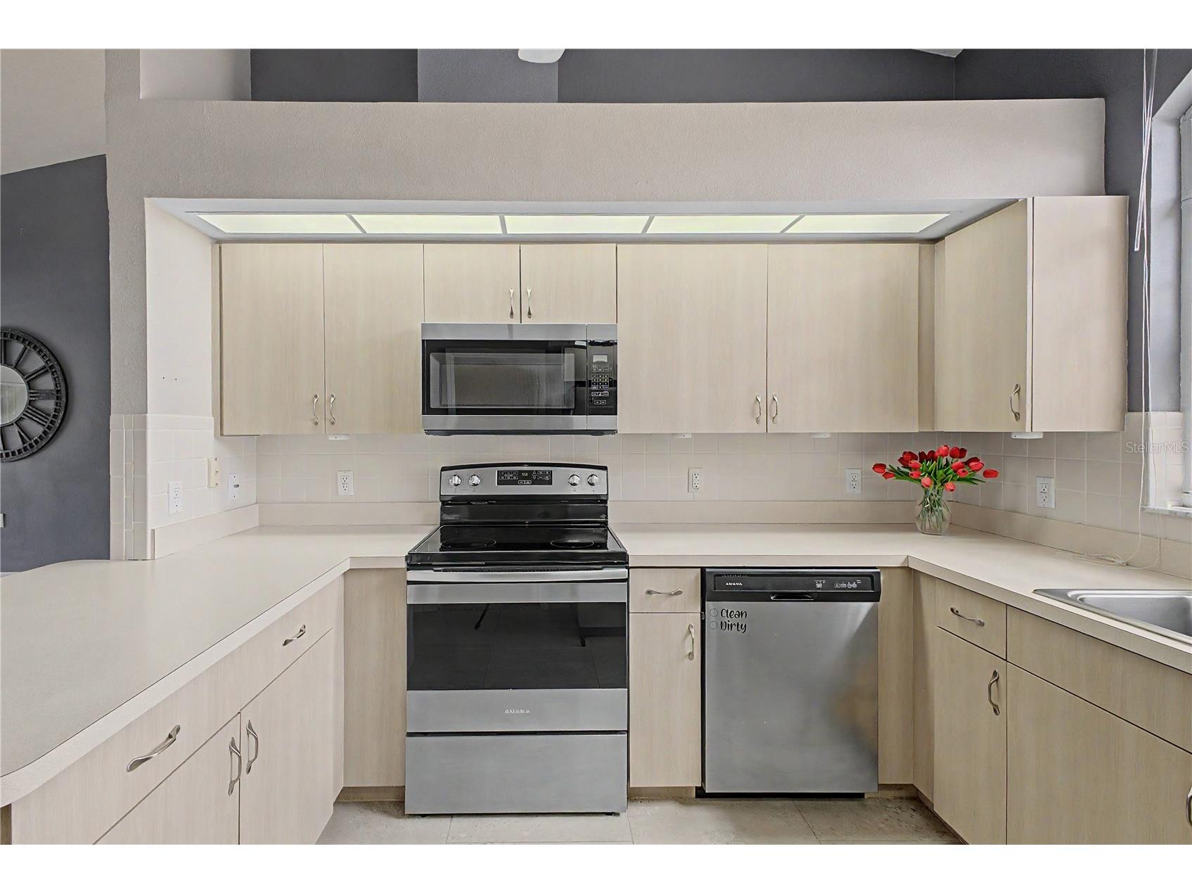 7211 Julian Street New Port Richey FL 34653 W7885920 image12