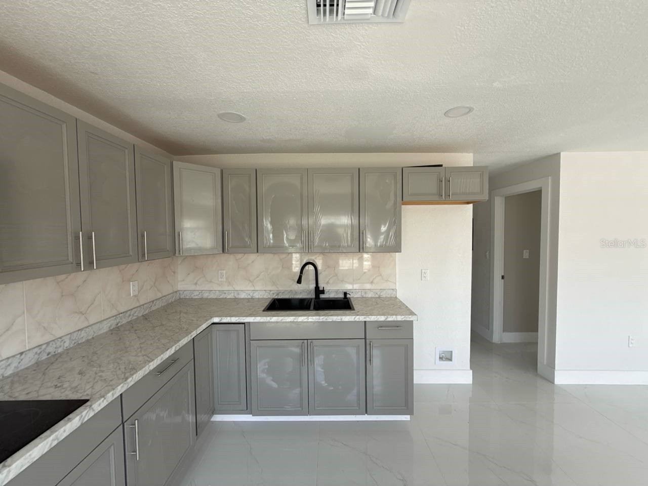 7211 N Himes Avenue Tampa FL 33614 TB8502512 image42