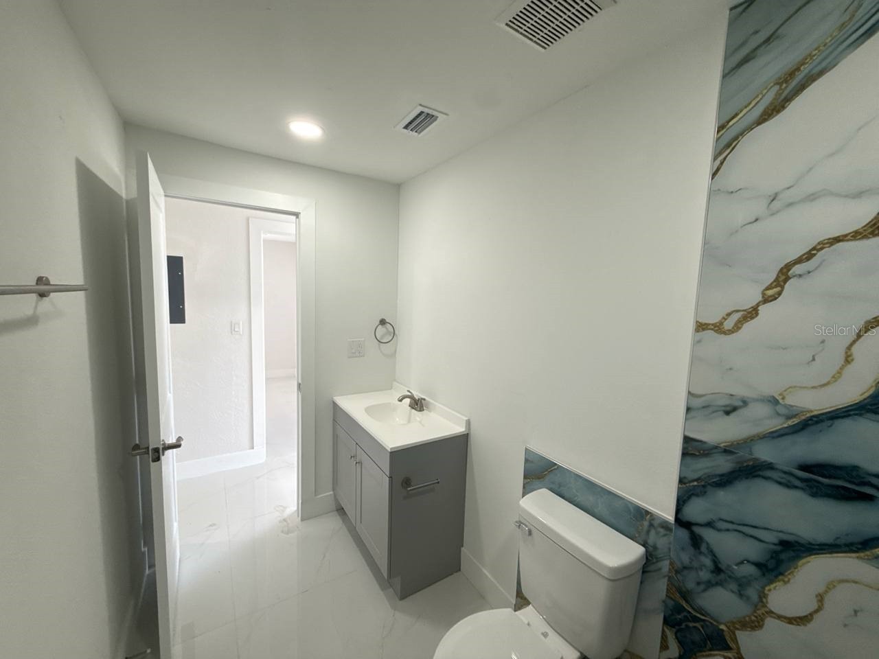 7211 N Himes Avenue Tampa FL 33614 TB8502512 image56