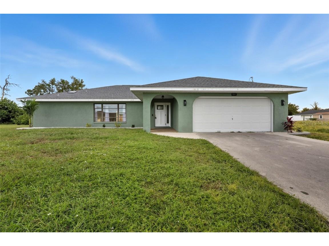 7211 Peacock Lane Englewood FL 34224 A4664764 image1